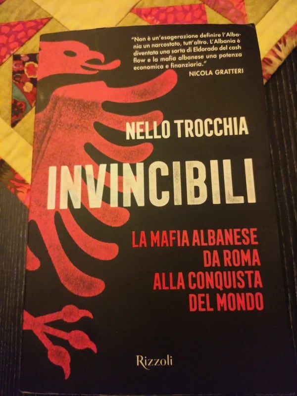 Libro Invincibili