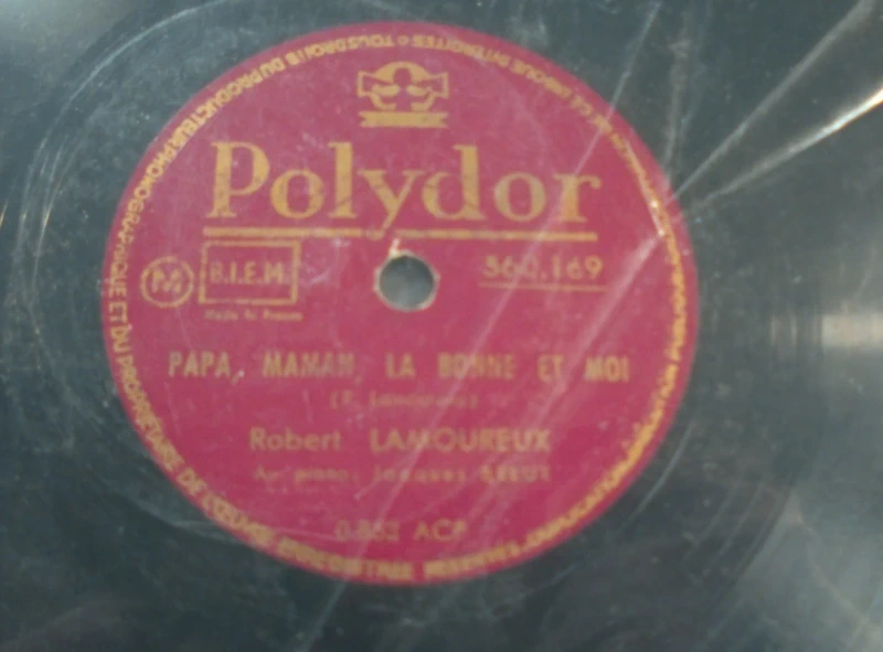 vinyle 25cm robert lamoureux -sans pochette papa maman la bonne et moi -polydor 560169
