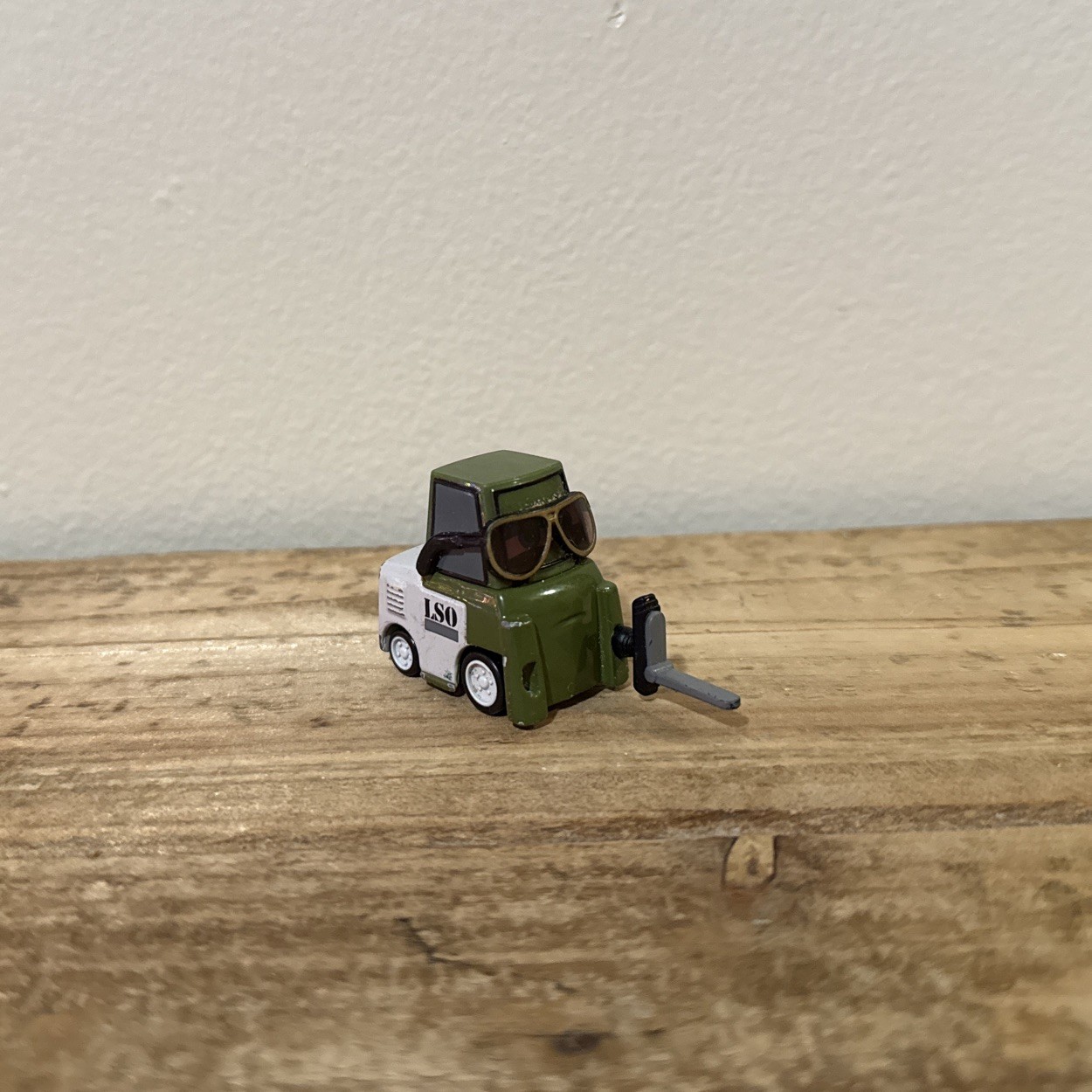 Mattel Disney Pixar Planes Roybal U.S.S. Flysenhower
