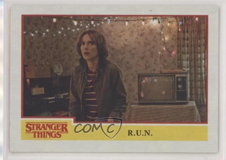 2018 Topps Stranger Things Joyce Byers FUNZIONANTE #46 1b9b