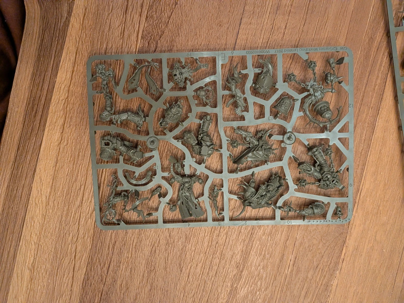 Warhammer DG Essaimeur Répugnant, Délabreur Délétère et Champion Marine de la Peste