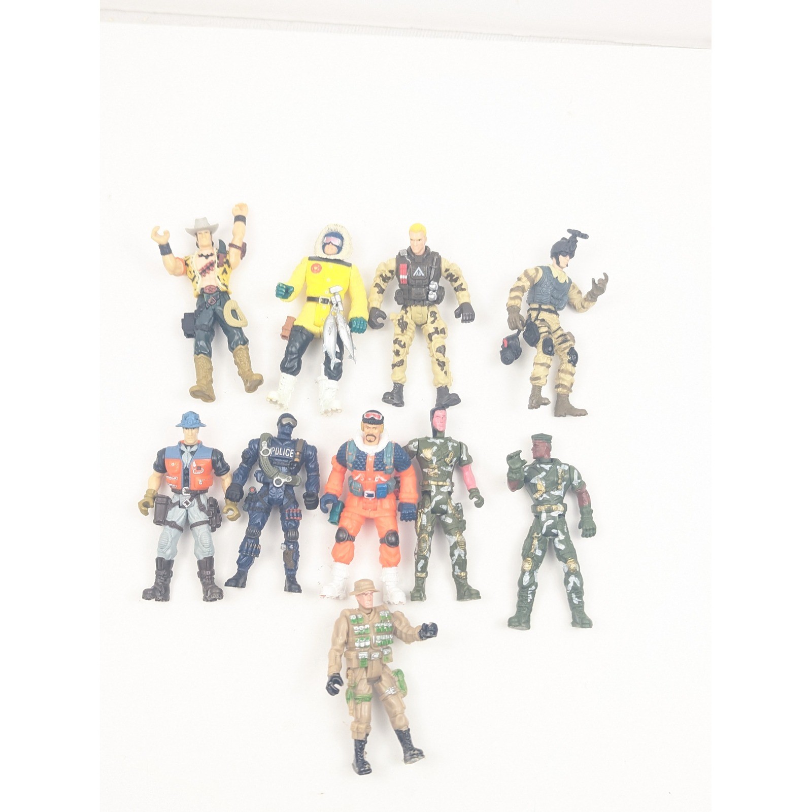 Action Figures Lot Military Police Cowboy Pilot Toy Soldiers Army Men