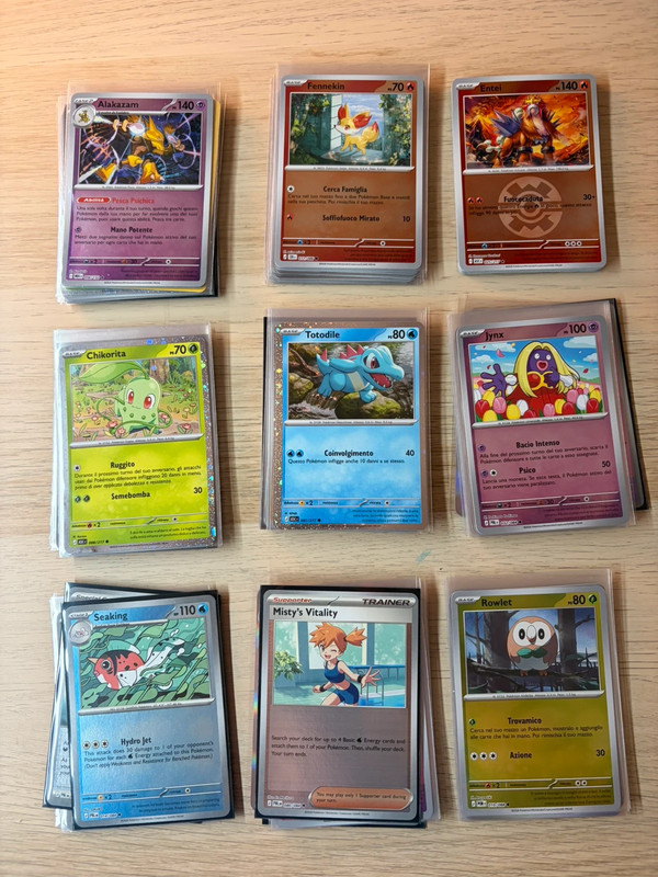 Carte Pokemon Holo (ascesa eroica, buio pesto, equilibrio perfetto, caos nascente)