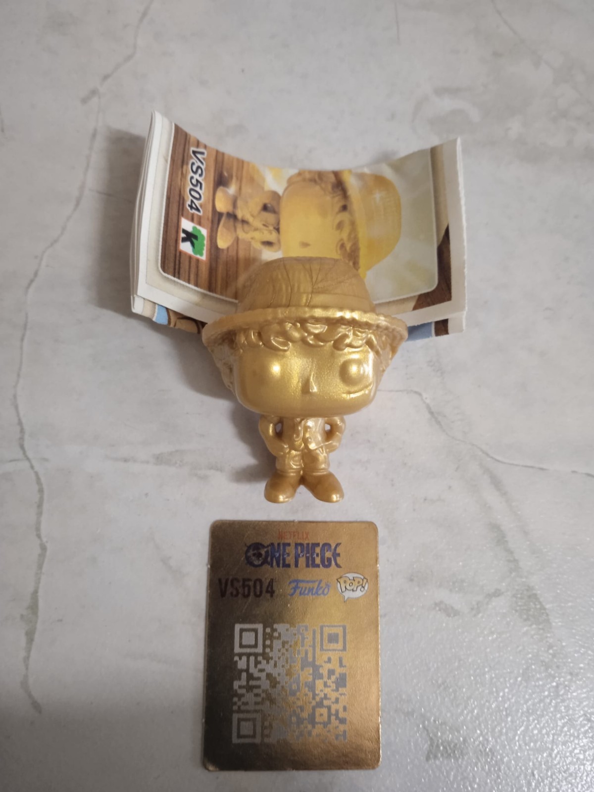 KINDER JOY ONE PIECE LUFFY GOLD VS504 COMPLETO