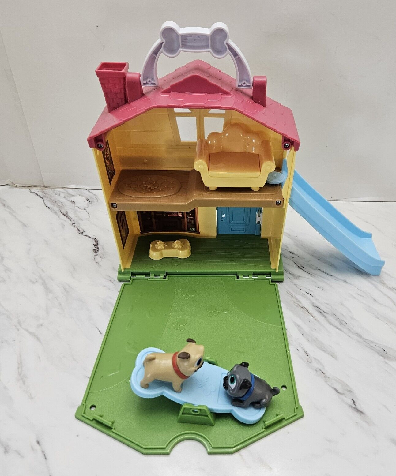 Disney Just Play Cucciolo Cane Amici Casa Playset E Accessori