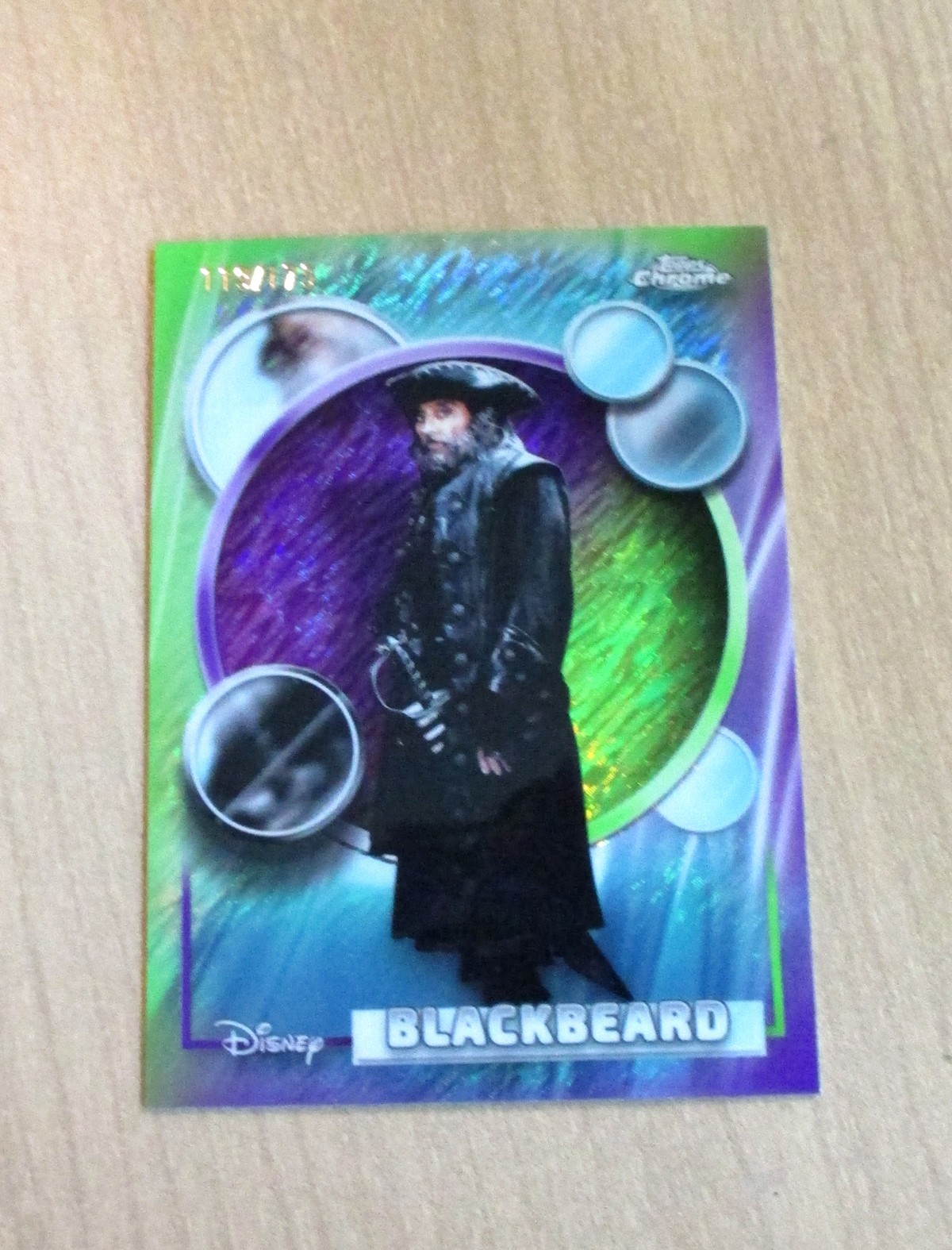 2026 Topps Chrome Disney VIOLA VERDE CHIARO BRILLANTE rifrattore BARBA NERA #15/175