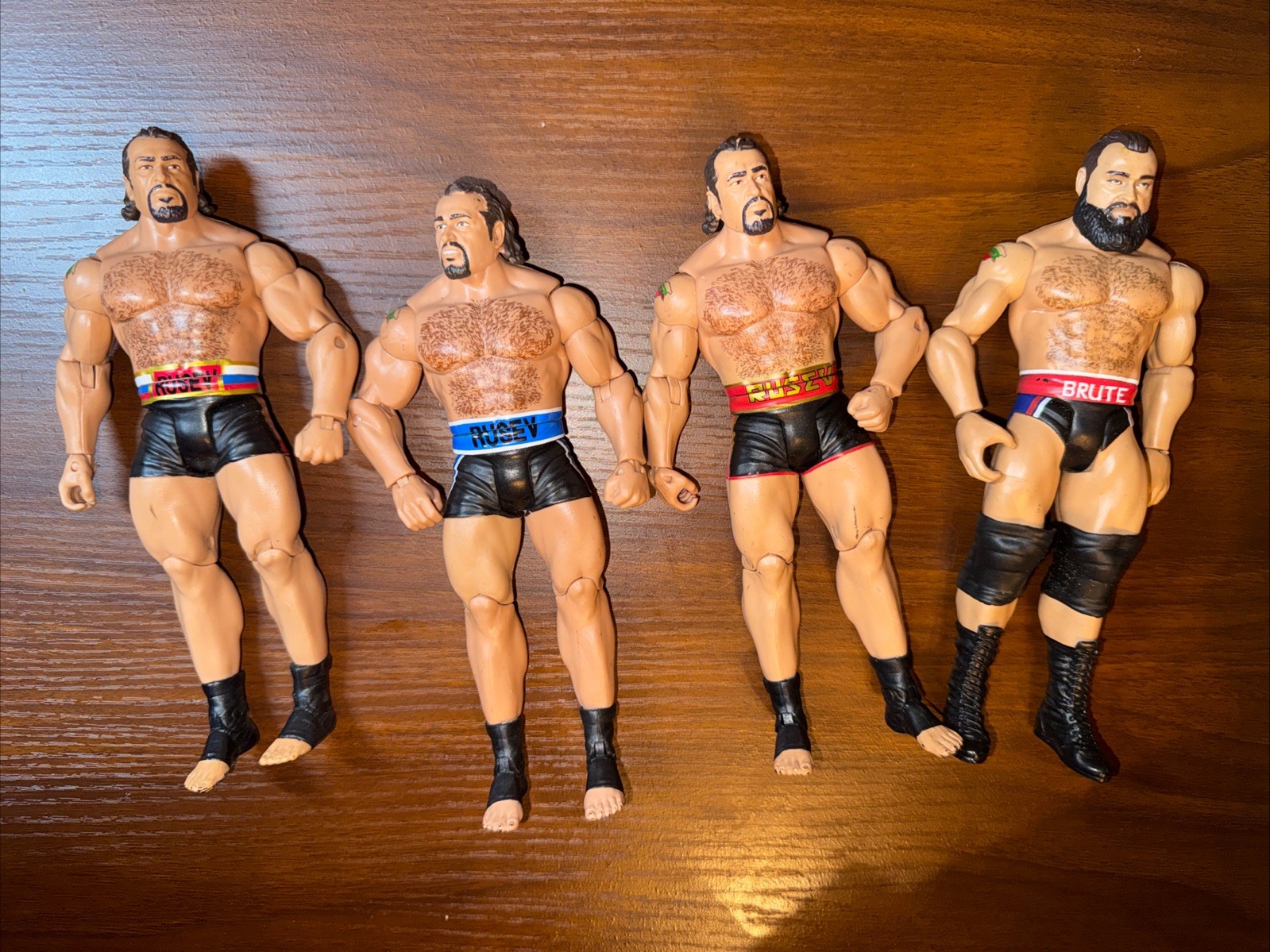 Modellino Mattel WWE Rusev Basic Wresting 2014 (quantità 4)