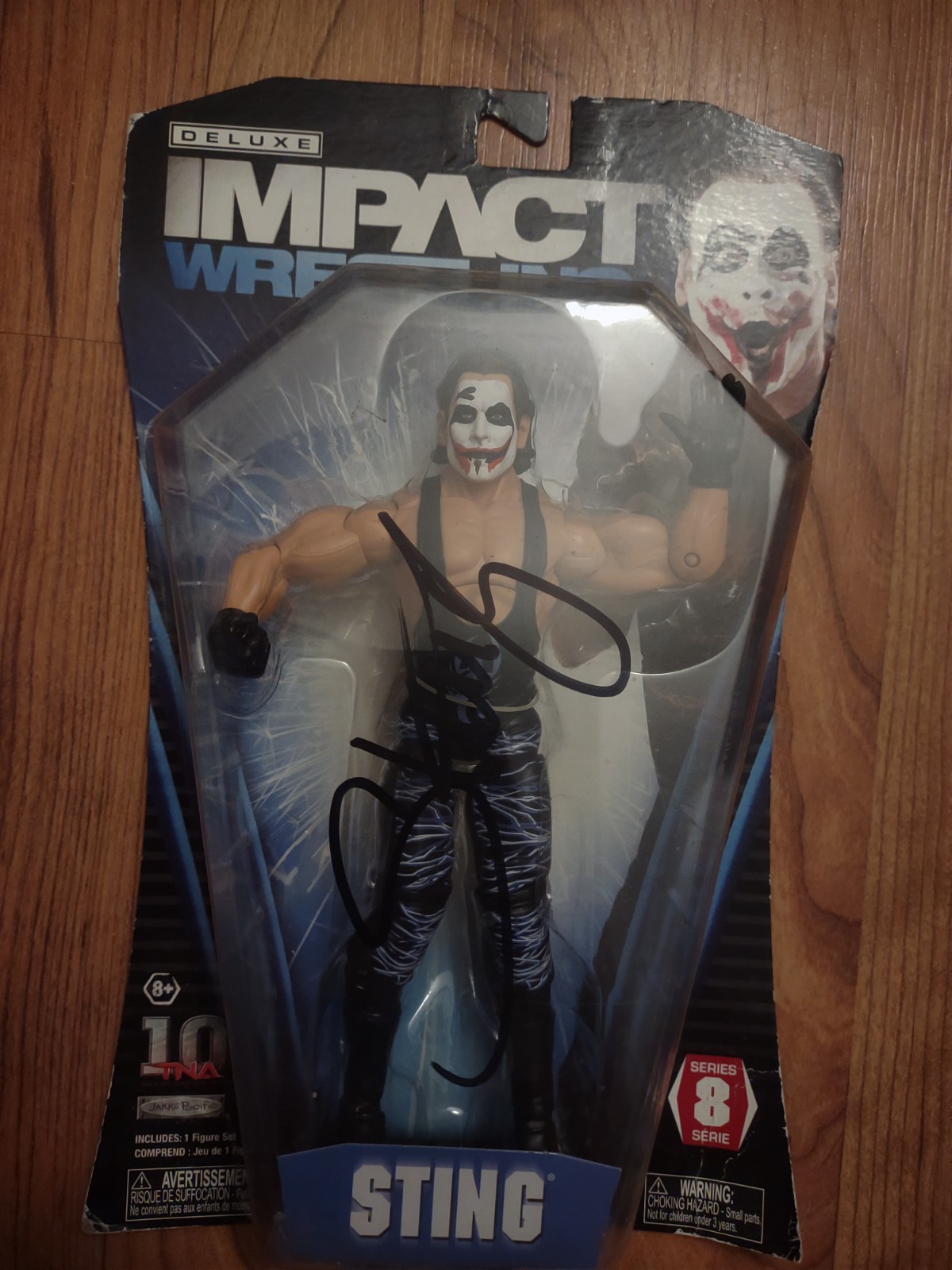 Figurina autografata TNA Deluxe Jakks serie 8 Sting Joker Impact Wrestling firmata