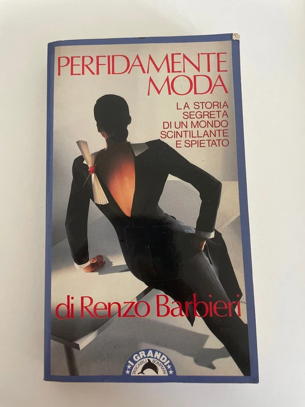 Libro “Perfidamente moda”