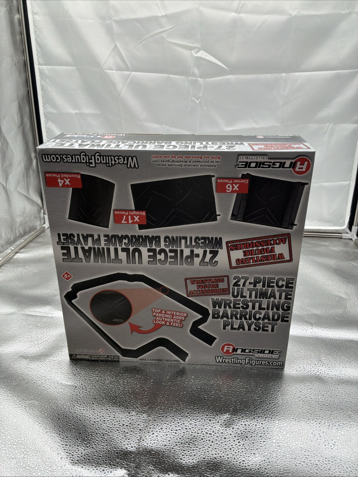 Ringside Collectibles Playset 27 pezzi Ultimate Wrestling Barricade scatola aperta.
