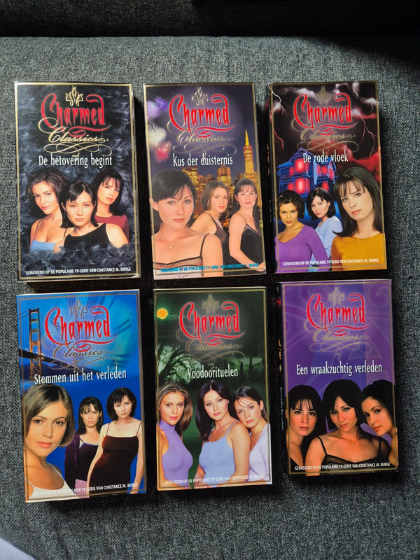 Charmed Classics pockets