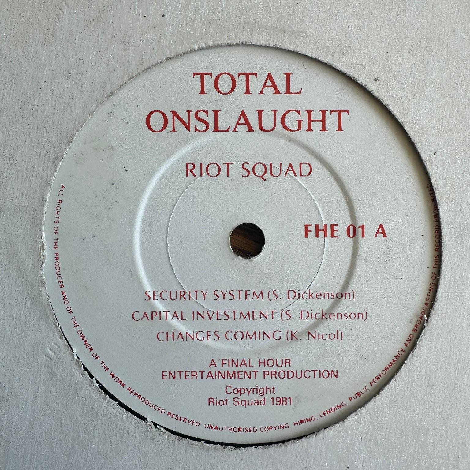 Riot Squad – Total Onslaught EP 1981 Original Pressing FHE Punk Oi! 45 RPM