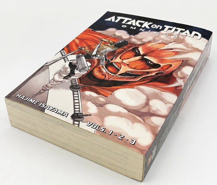 Attack on Titan Omnibus Vols 1-3 manga inglese di Hajime Isayama Kodansha