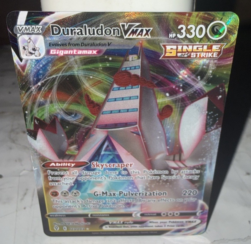 Carte Pokemon Duraludon VMAX 123/203 Cieli in Evoluzione Holo