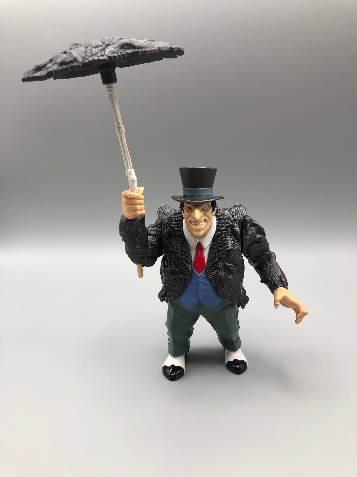 Legends Of The Dark Knight Penguin Figure