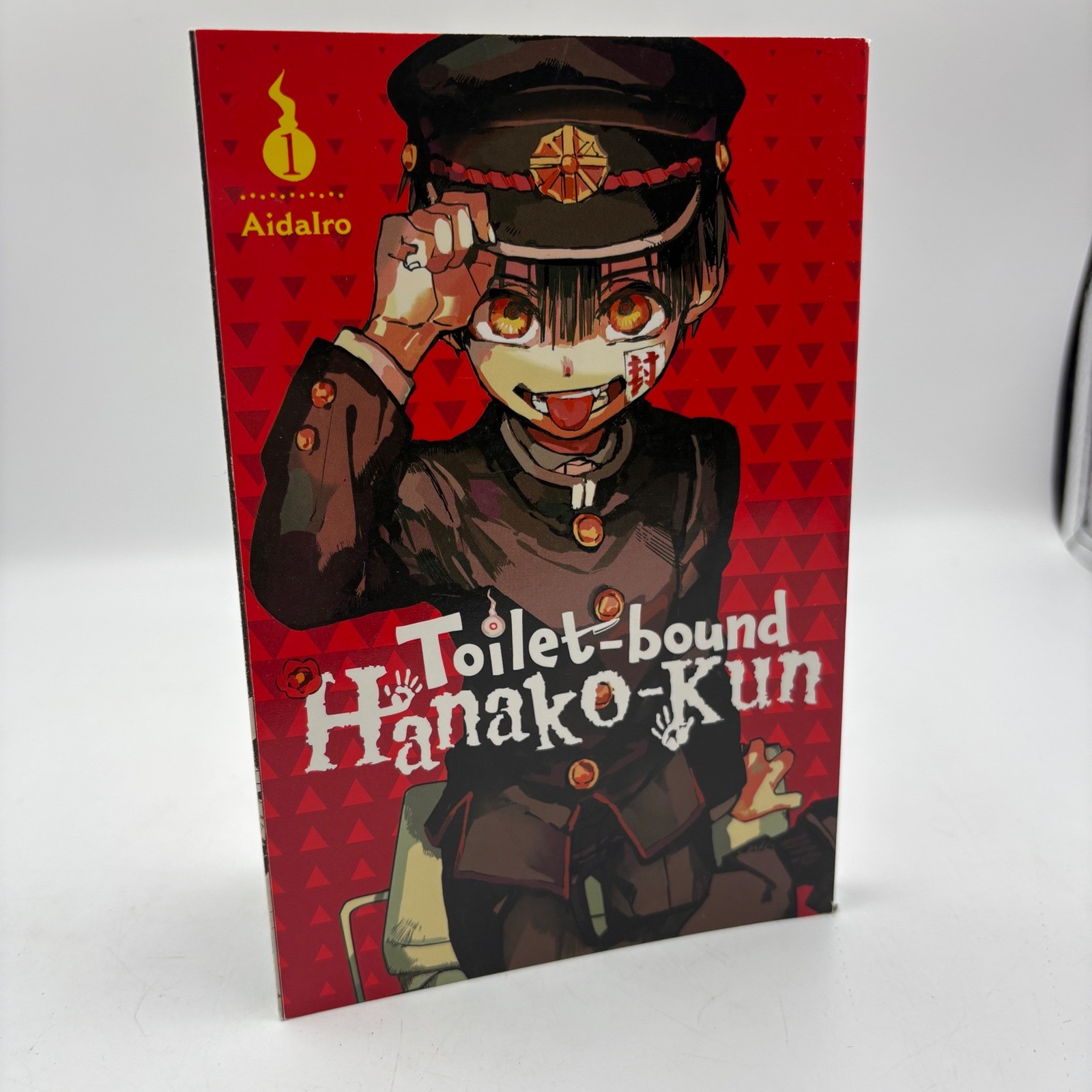 Toilette rilegata Hanako Kun manga volume 1 Aidalro Yen Press teen graphic novel