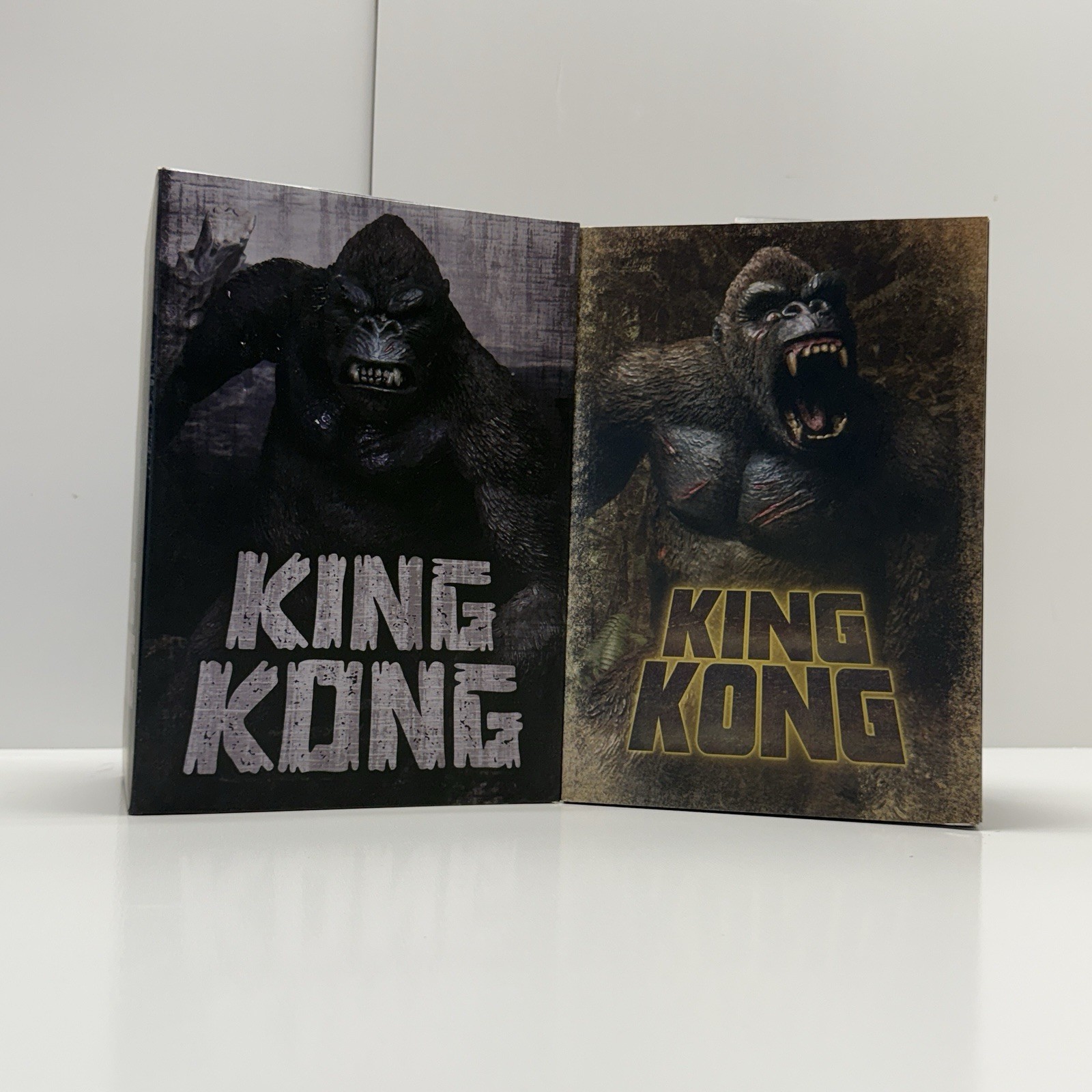 Action figure NECA (2) KING KONG - versioni illustrate e classiche alte 7" NUOVE