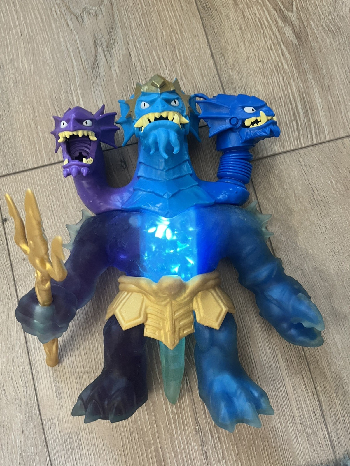 Heroes of Goo Jit Zu Deep Goo Sea King Hydra Triple Attack Blast Roar Attack