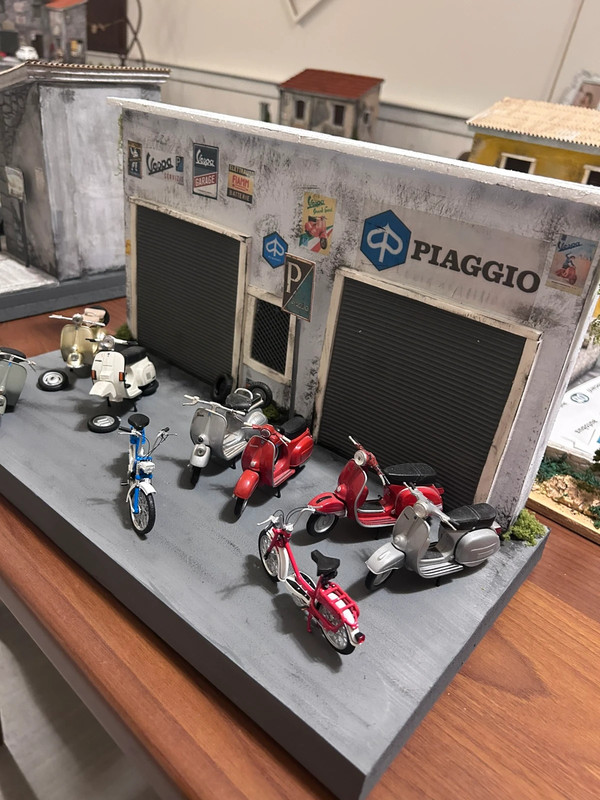 diorama scala 1:18 piaggio