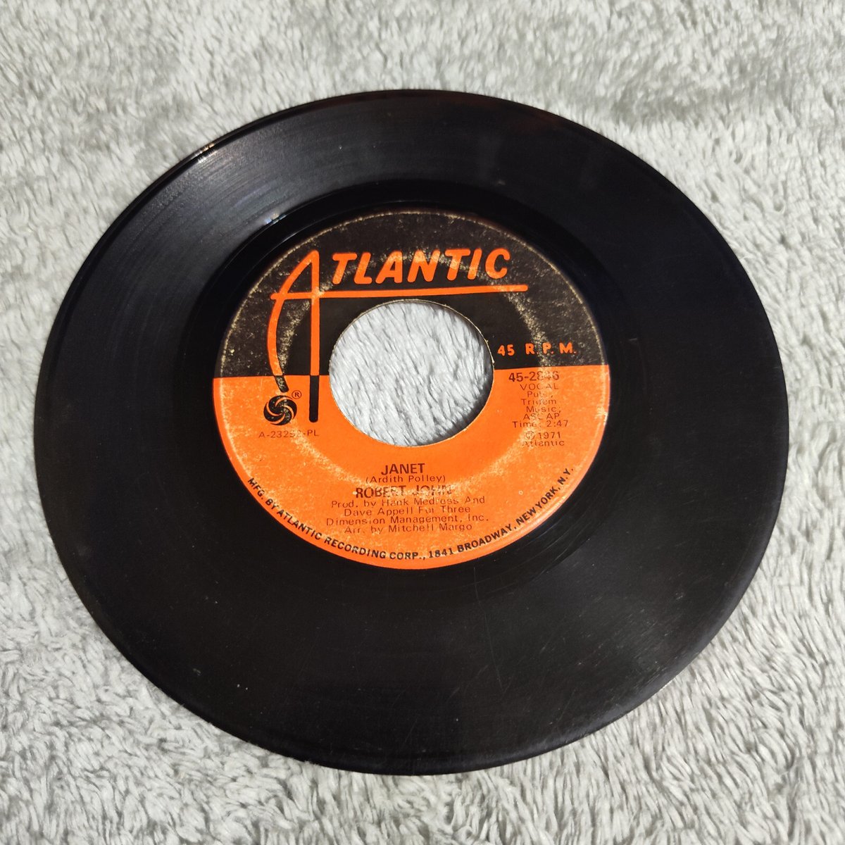ROBERT JOHN 1971 "The Lion Sleeps Tonight / Janet"  45 rpm vinyl record