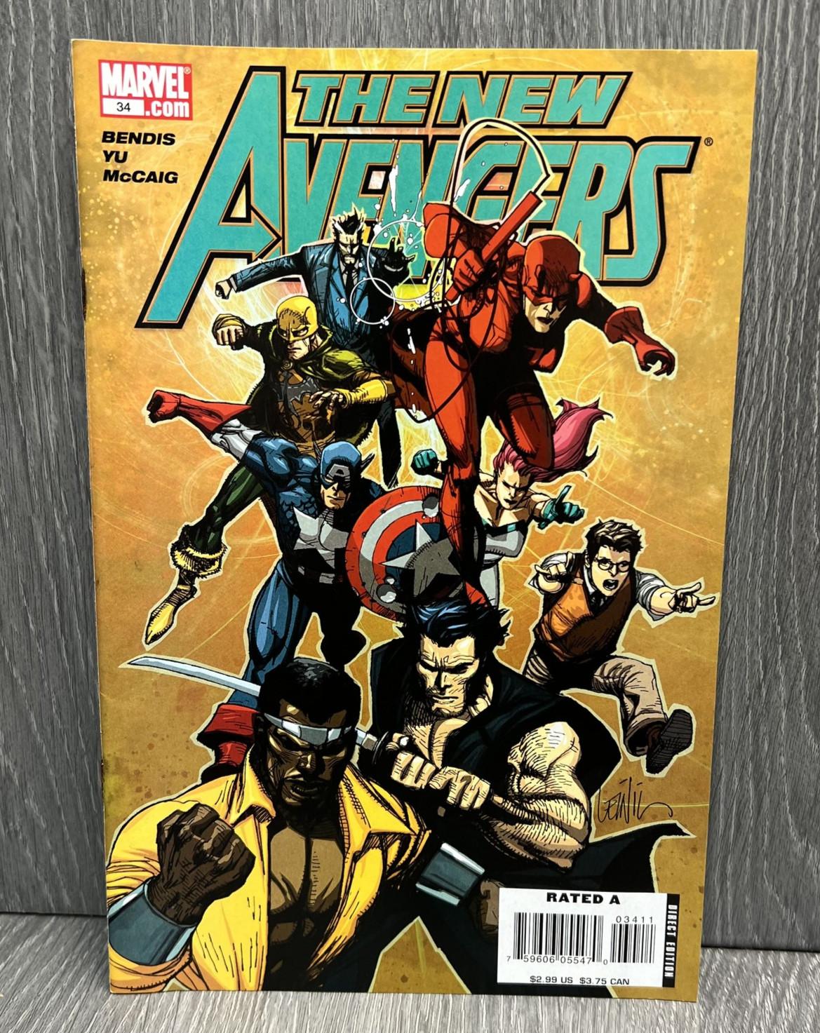 The New Avengers #34 Marvel Bendis Yu McCaig 2007 Direct Edition