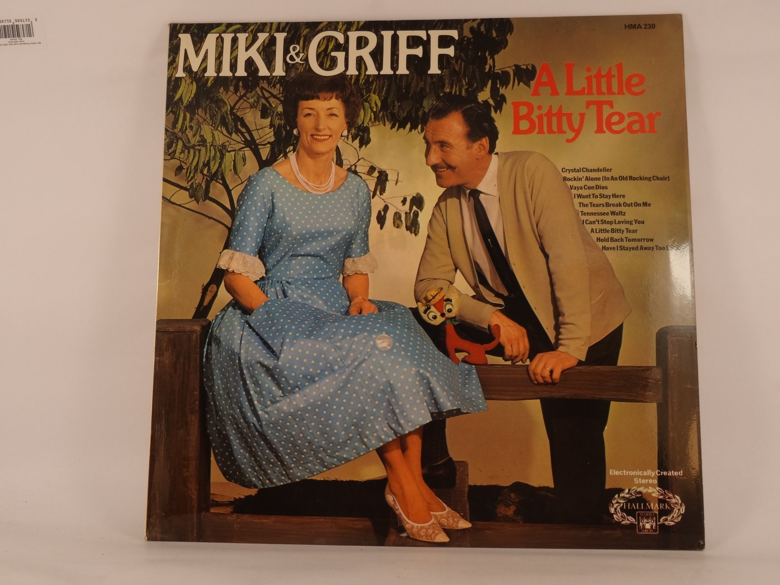 MIKI AND GRIFF A LITTLE BITTY TEAR (427) LP HALLMARK