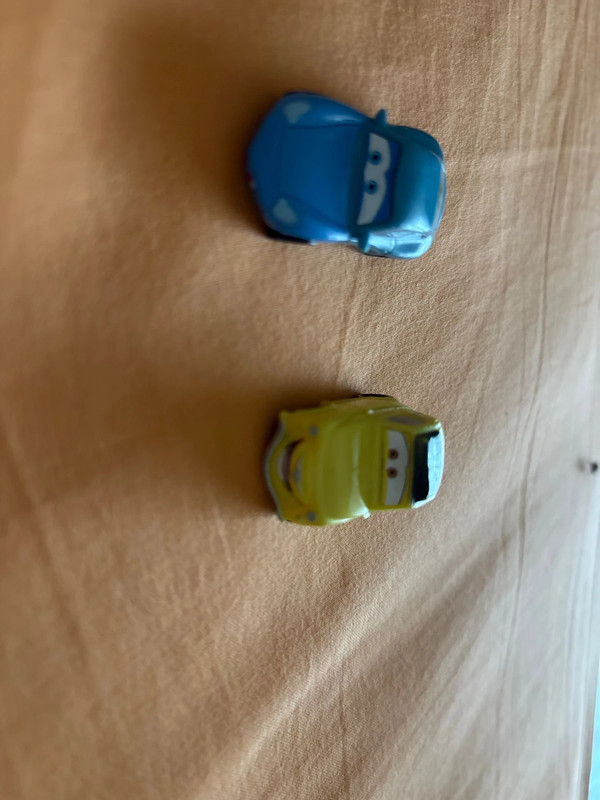 Lotto 2 Macchinine Disney Pixar Cars - Sally e Luigi (Miniature)