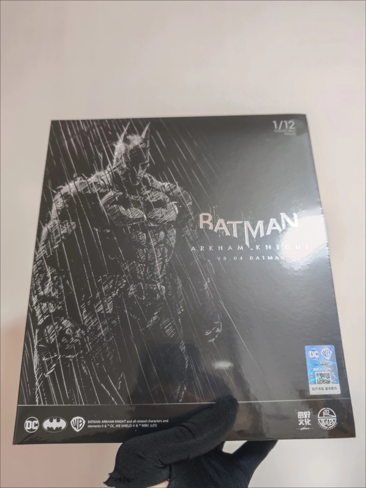Nuovo LPZZ DC Batman Arkham Knight V8.04 Batman 1/12 Modellino completo in mano