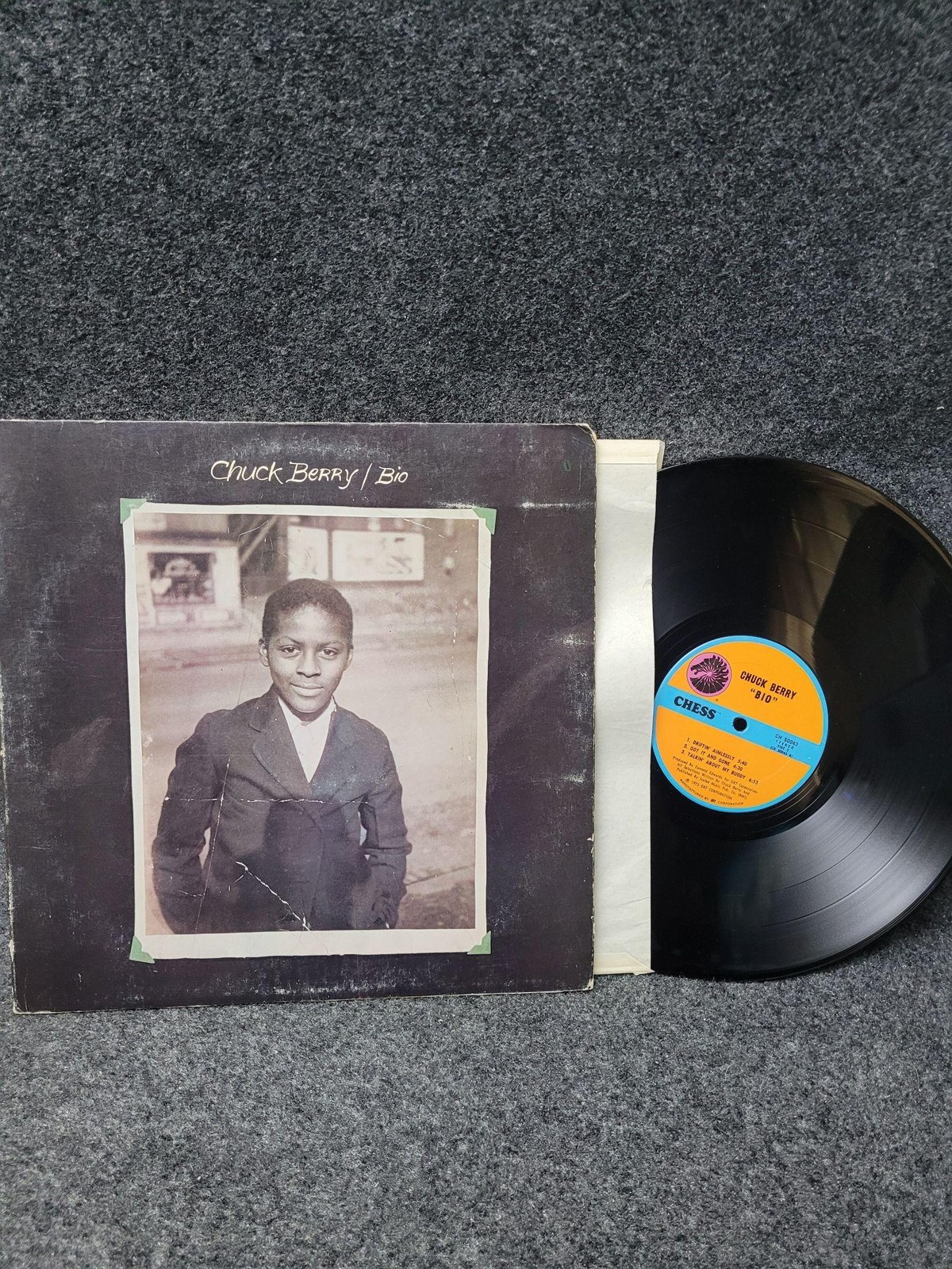 Vintage Chuck Berry Bio 12" Black Vinyl LP Chess 1973 Rock N Roll Album USA