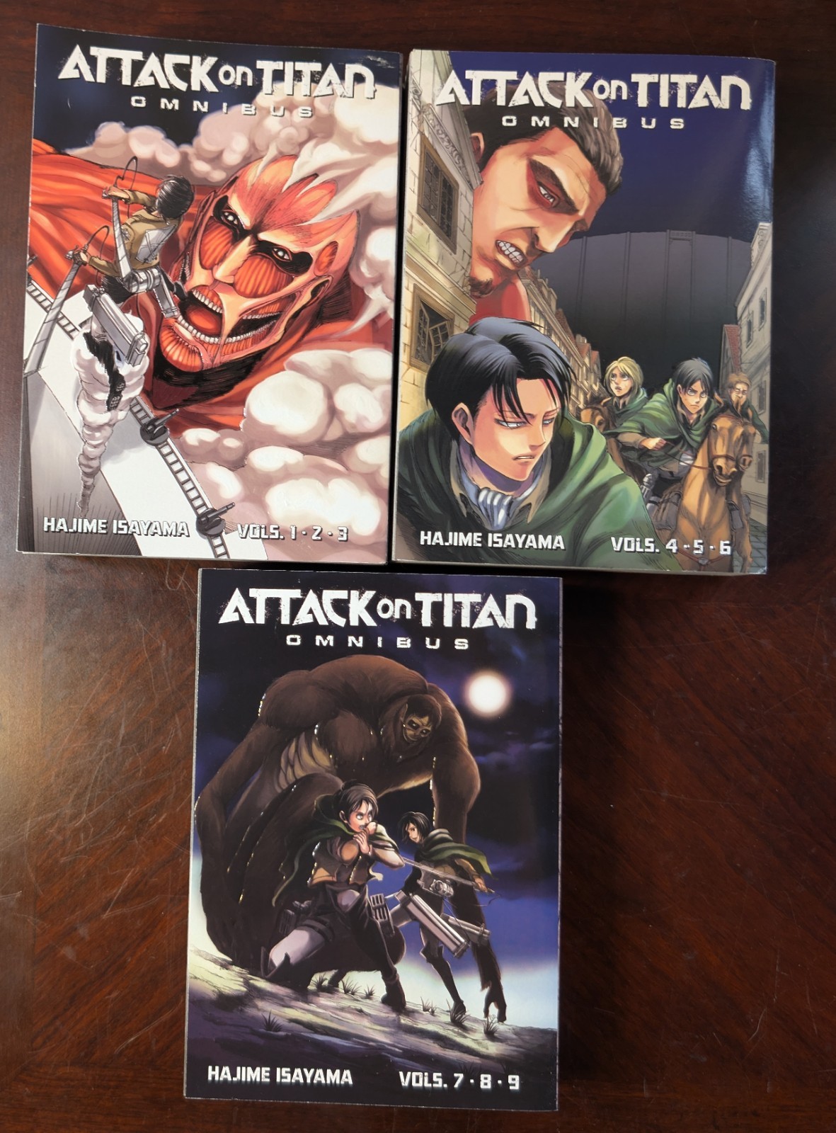 Attack on Titan Omnibus Set Completo 1-12 (Inglese)
