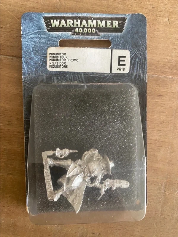 Limited edition inquisitor plasma pistol metal in blister OOP