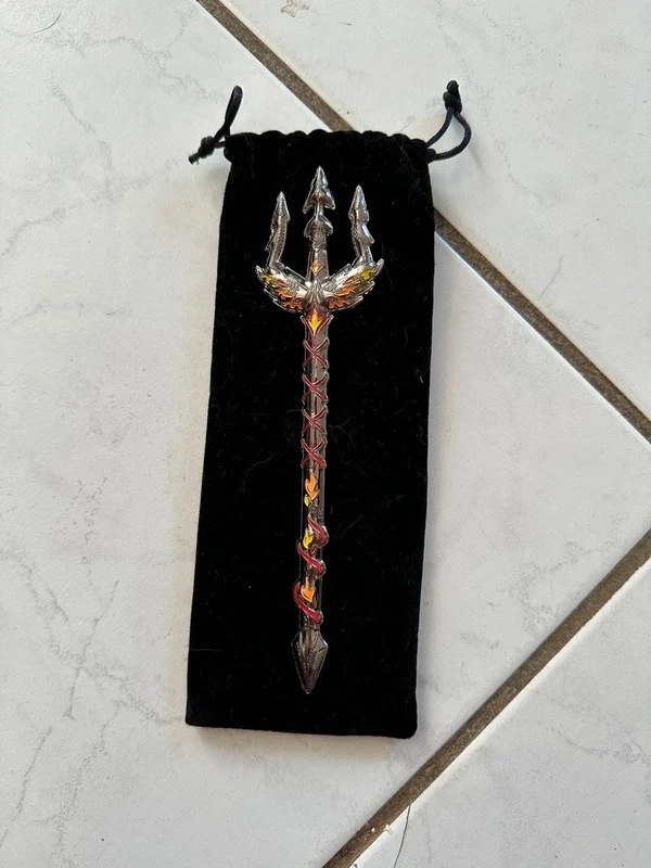 Replique Atlan’s trident The Poppy War Illumicrate