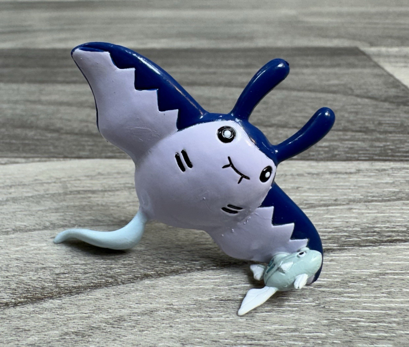RARE VINTAGE TOMY POKEMON MANTINE CGTSJ NINTENDO 1.5" MINI FIGURE - AUTHENTIC