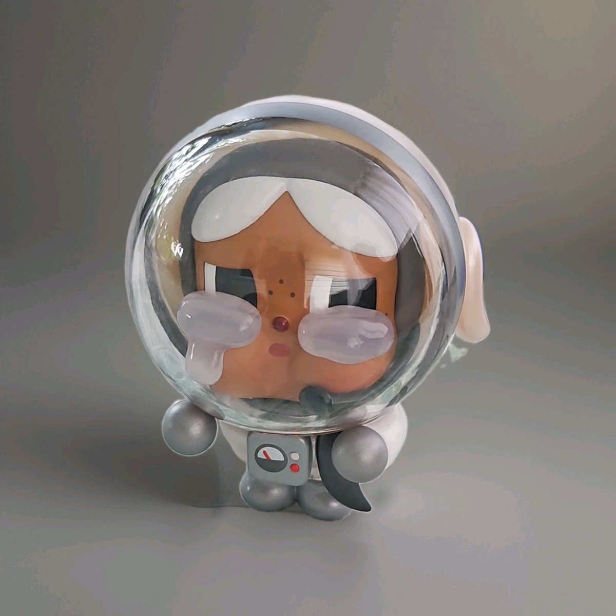 POPMART Crybaby serie che piange sulla luna - il primo ragazzo sulla luna! 