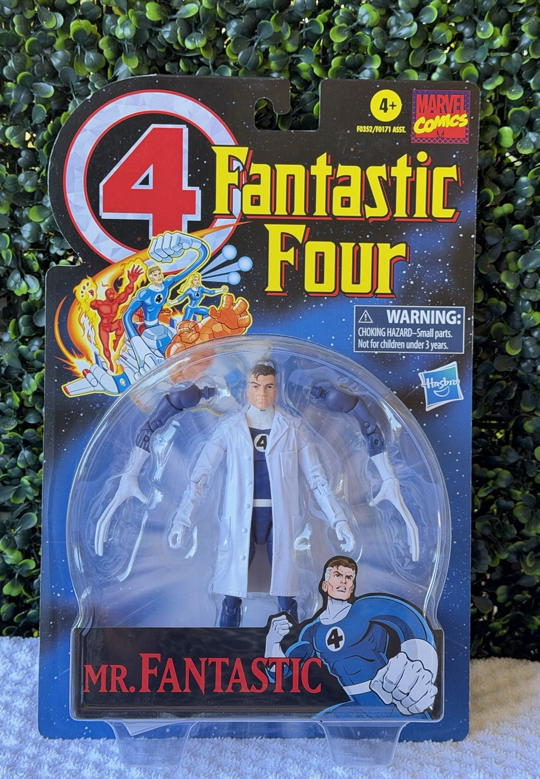 Mr. Fantastic Marvel Legends Retro Vintage Fantastic Four Lab Coat 6" NIB Hasbro
