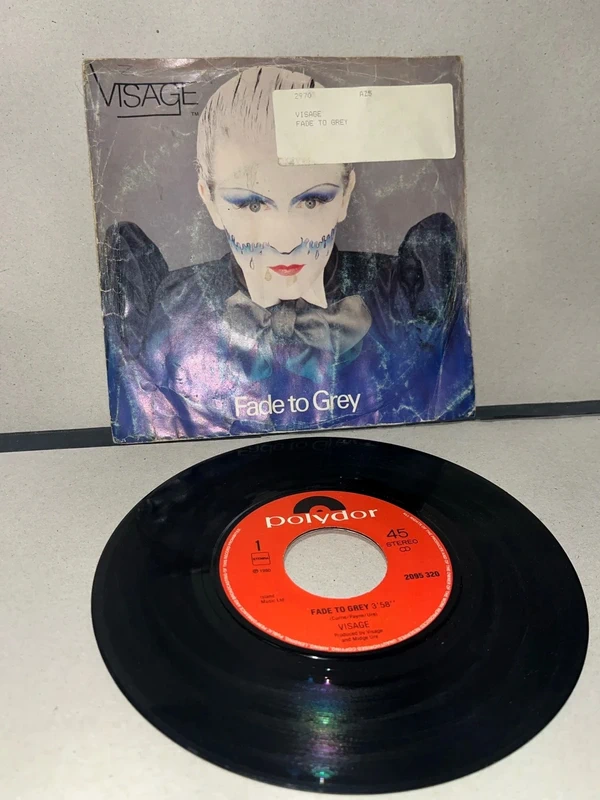 Disque vinyle visage fade to grey 45 tours