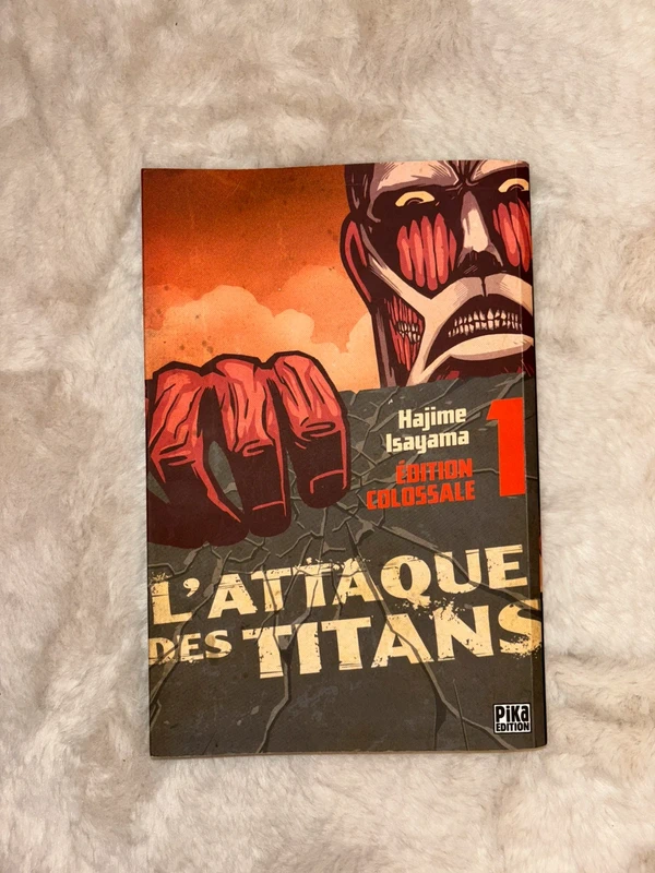 livre attaque des titans édition colossale