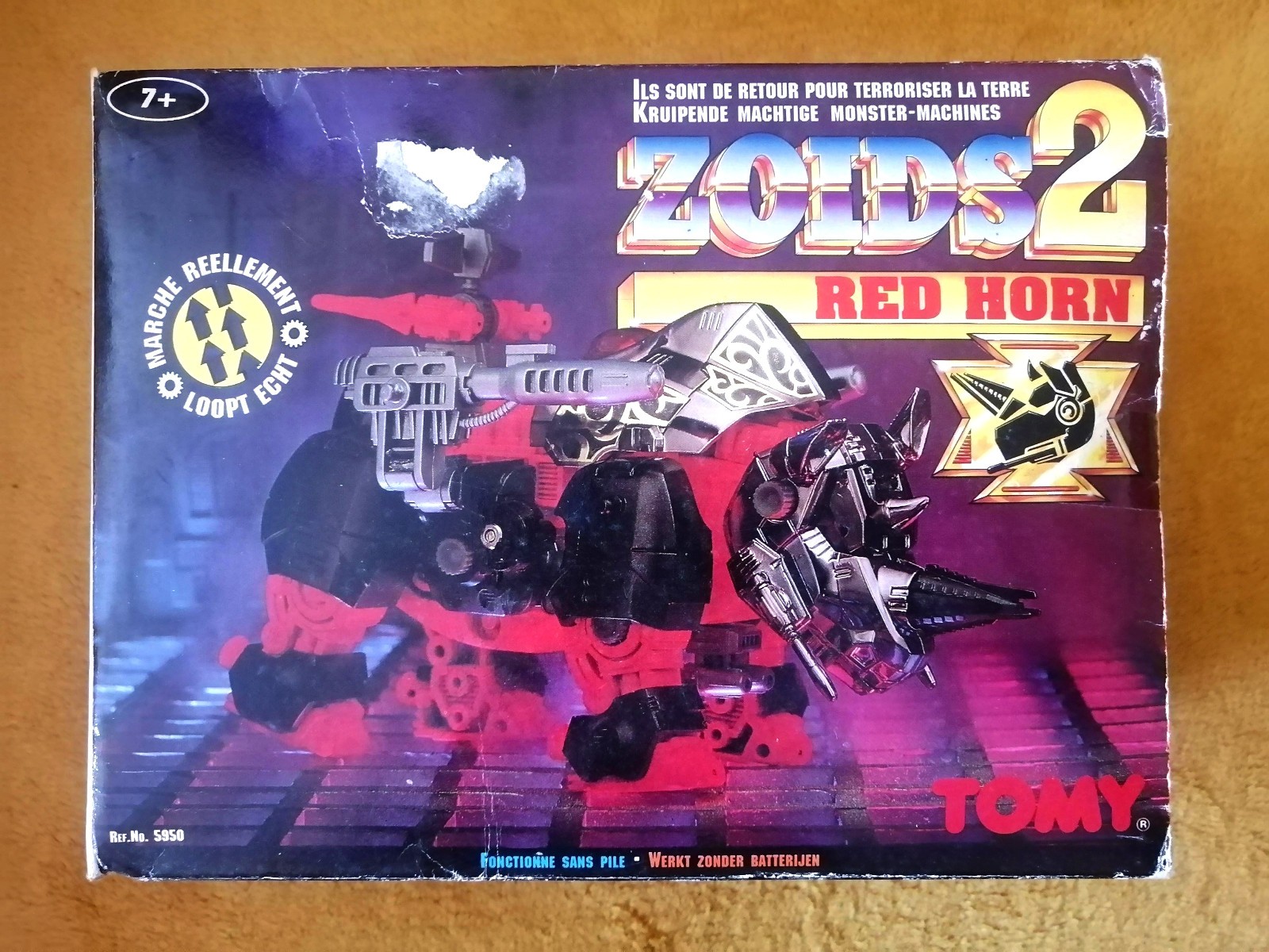 Zoids 2 statuetta corno rosso (tipo rinoceronte)