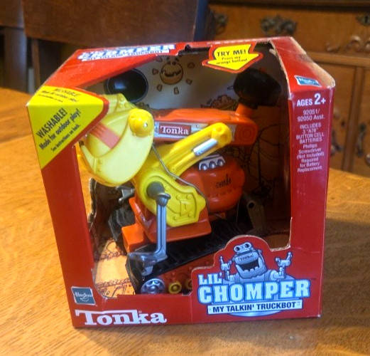 Vintage NIB Hasbro 2001 Tonka Excavator Lil' Chomper Talkin Truckbot Dino Truck