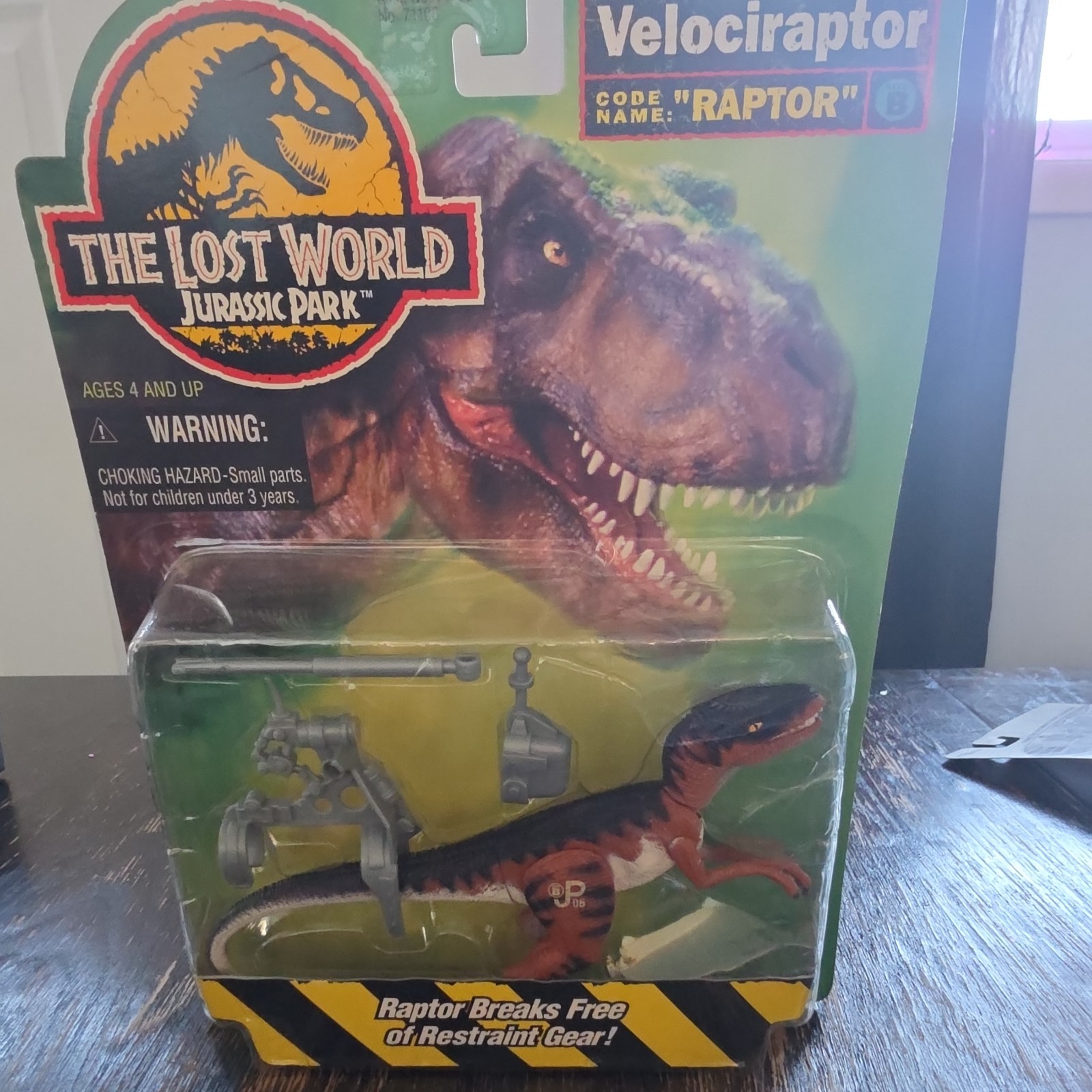 Kenner The Lost World Jurassic Park Velociraptor Raptor Figure con ingranaggio di ritenuta