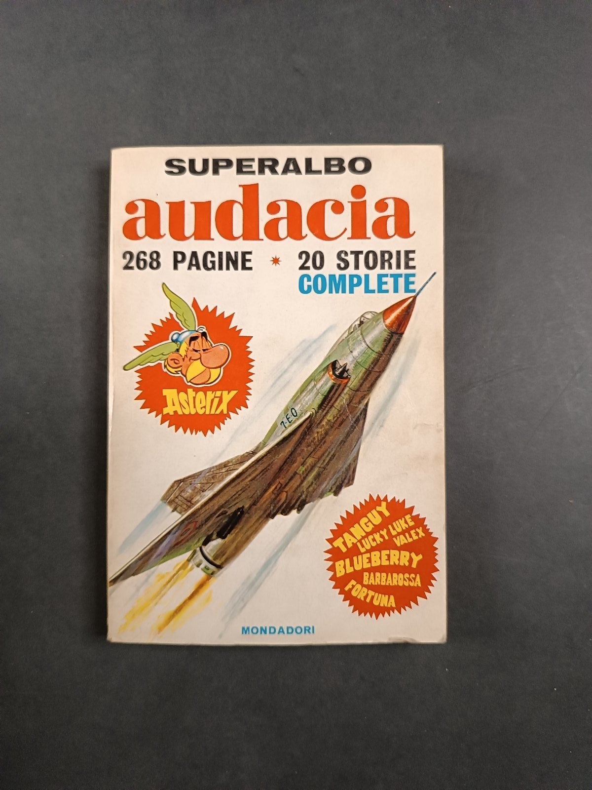 Fumetto Superalbo Audacia n.1 Asterix Lucky Luke Blueberry Mondadori 1969