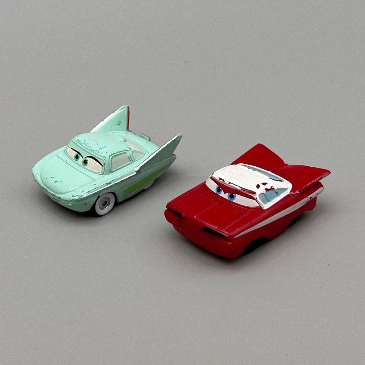 Mattel Disney Pixar Cars Mini Adventures Mia & Tia 2 Pack Figures R4