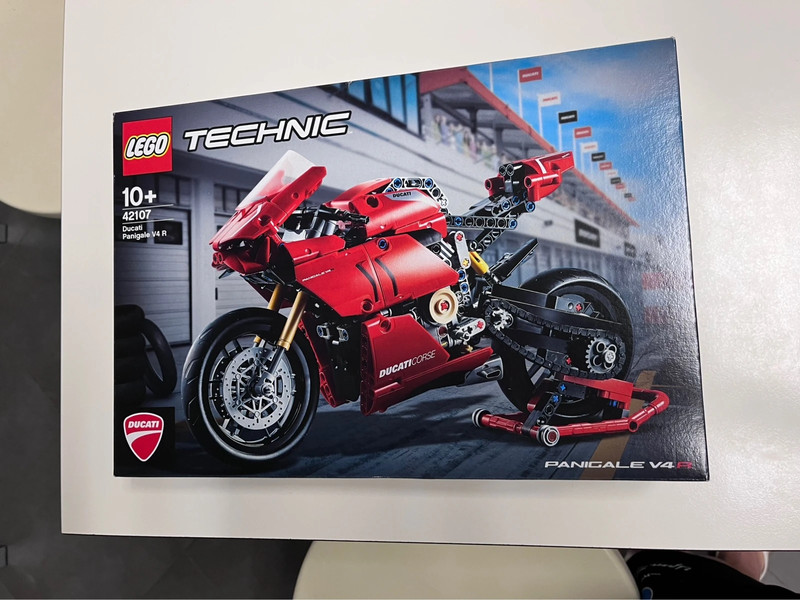 Lego 42107 Ducati Panigale V4 R MISB