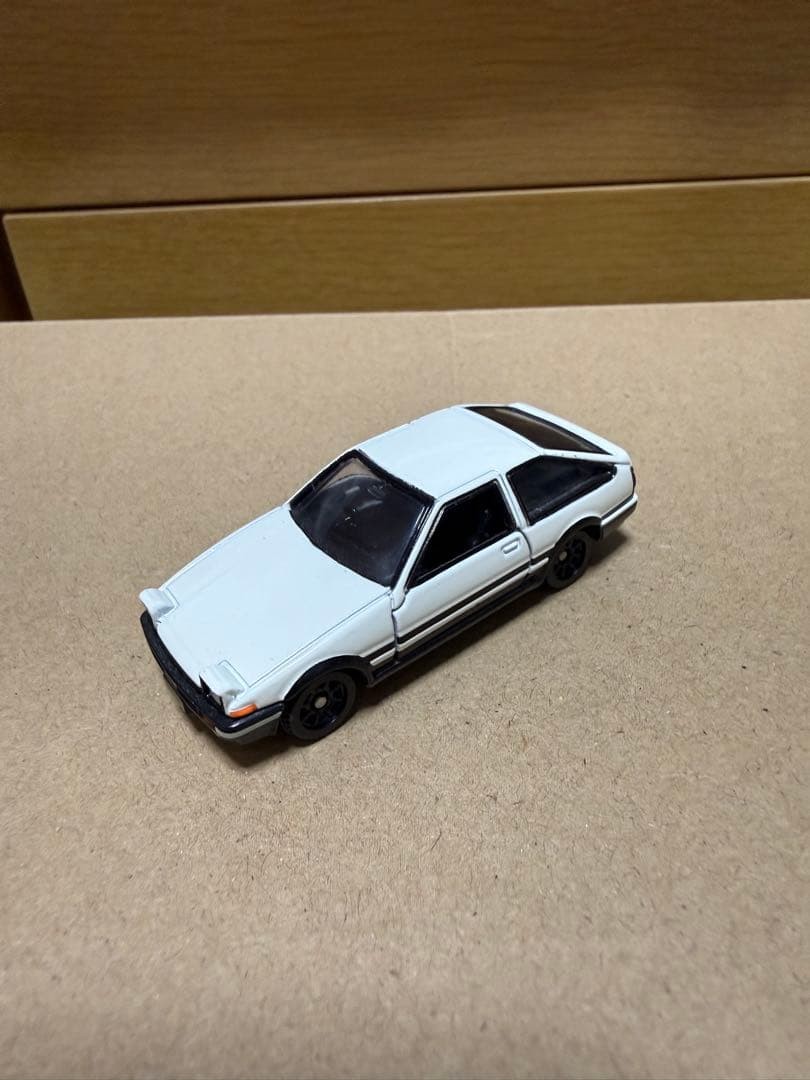 Dream TOMICA Iniziale D AE86 Trueno