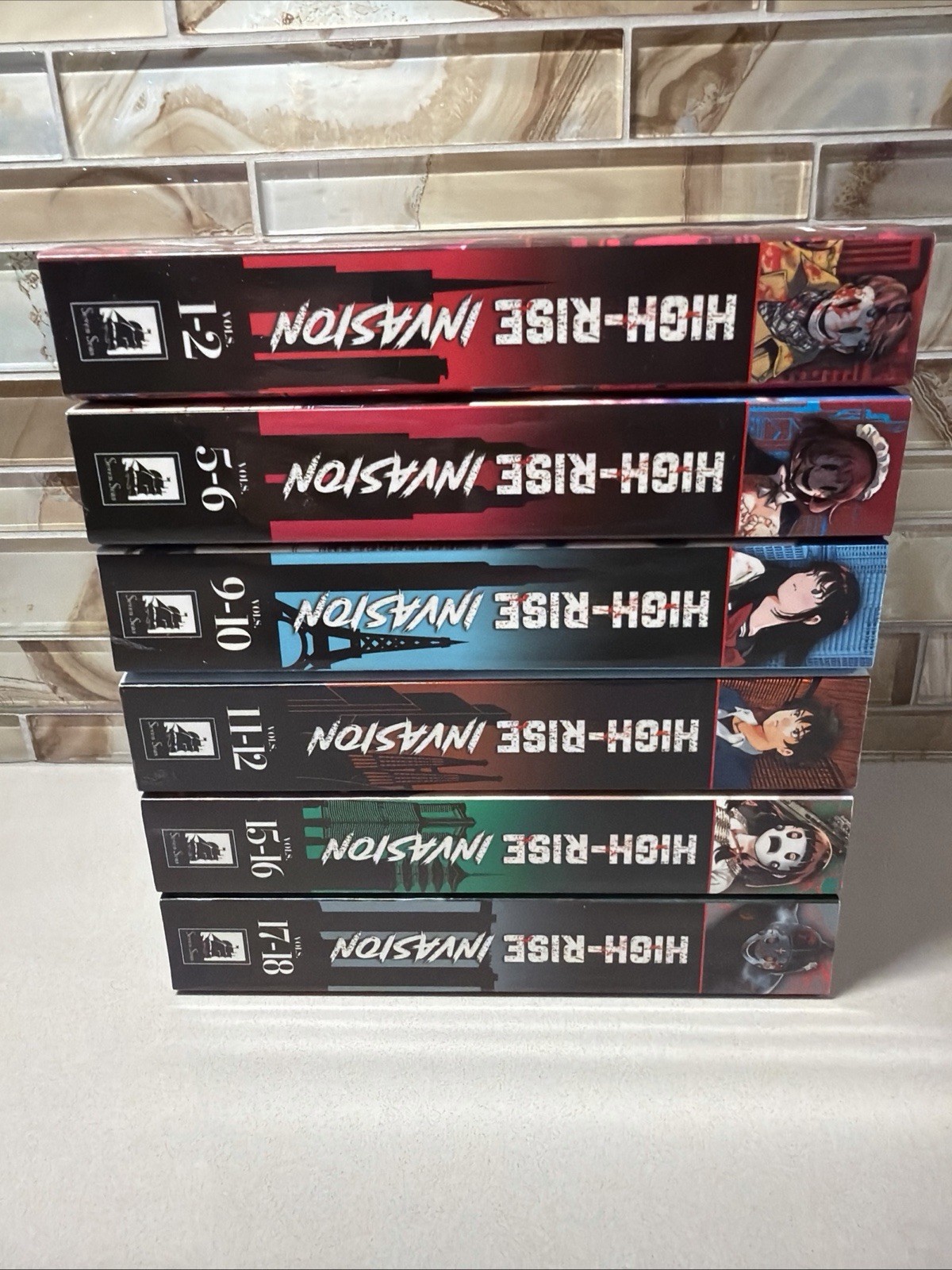 Lotto manga inglesi High-Rise Invasion!! Collezione Volumi 1-2, 5-6, 9-12, 15-18