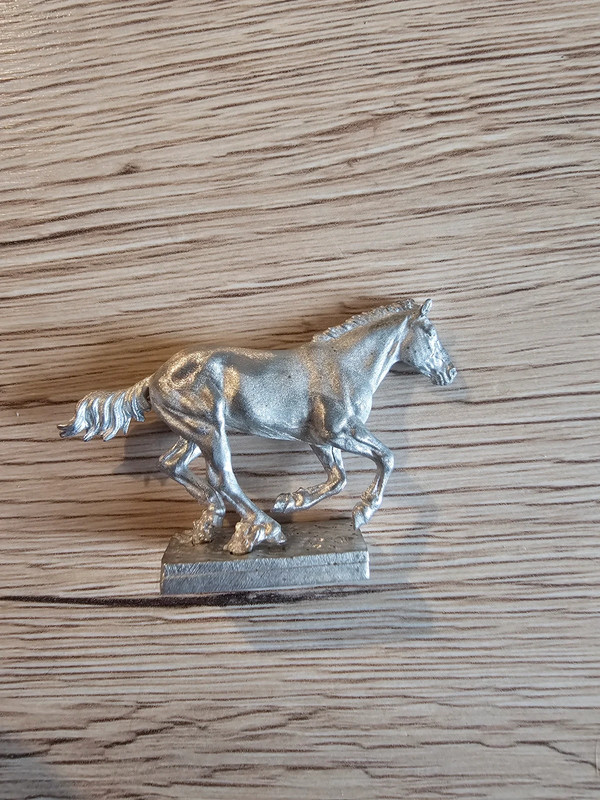 Breyer micro mini maggie benett
