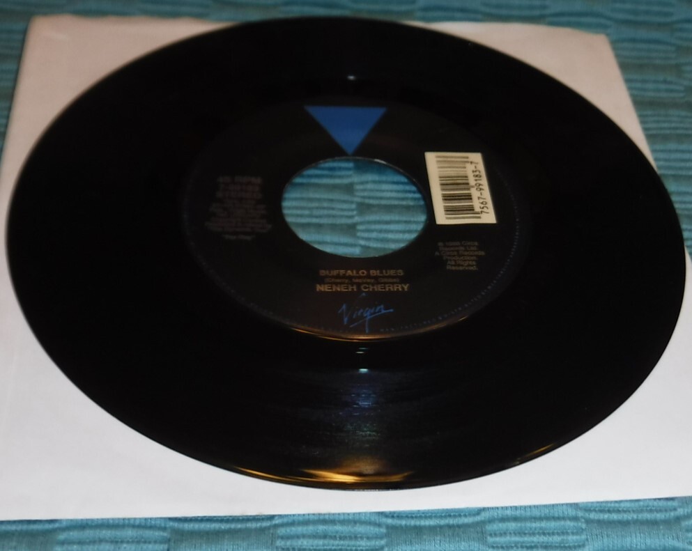 Neneh Cherry Buffalo Stance 7" 45 RPM Vinyl Record Virgin #99231 1988 EX