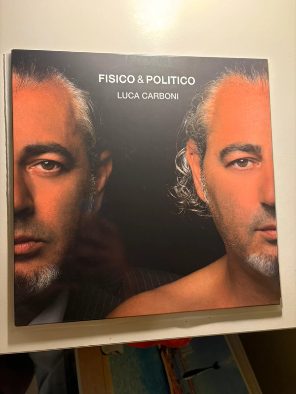 Vinile 33 giri fisico e politico Luca carbone