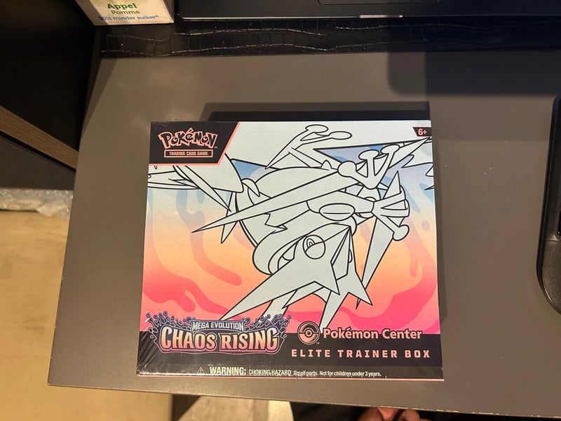 Pokemon Center Chaos Rising Elite Trainer Box ETB