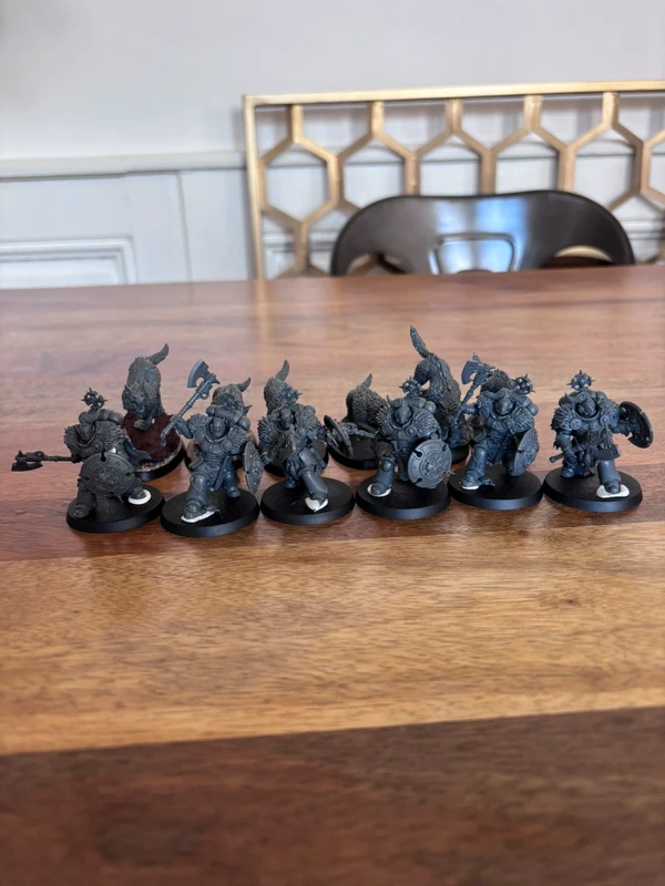 Warhammer 40K preneurs de têtes garde loups et loups